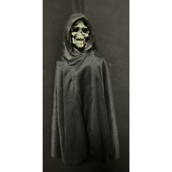 Paper Magic Group Hanging Grim Reaper Skeleton Prop Cape Halloween 14" Decor - Picture 1 of 4
